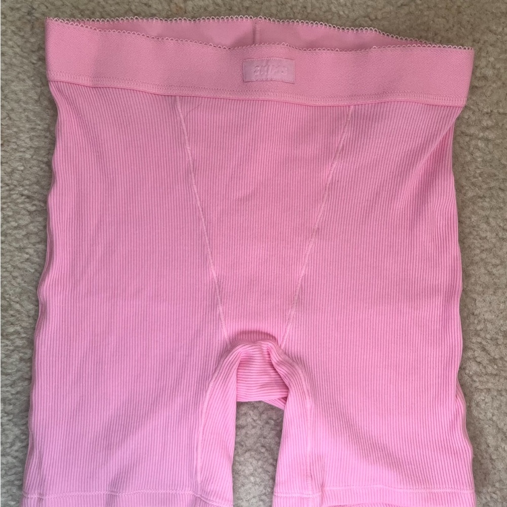 skims boxers pink